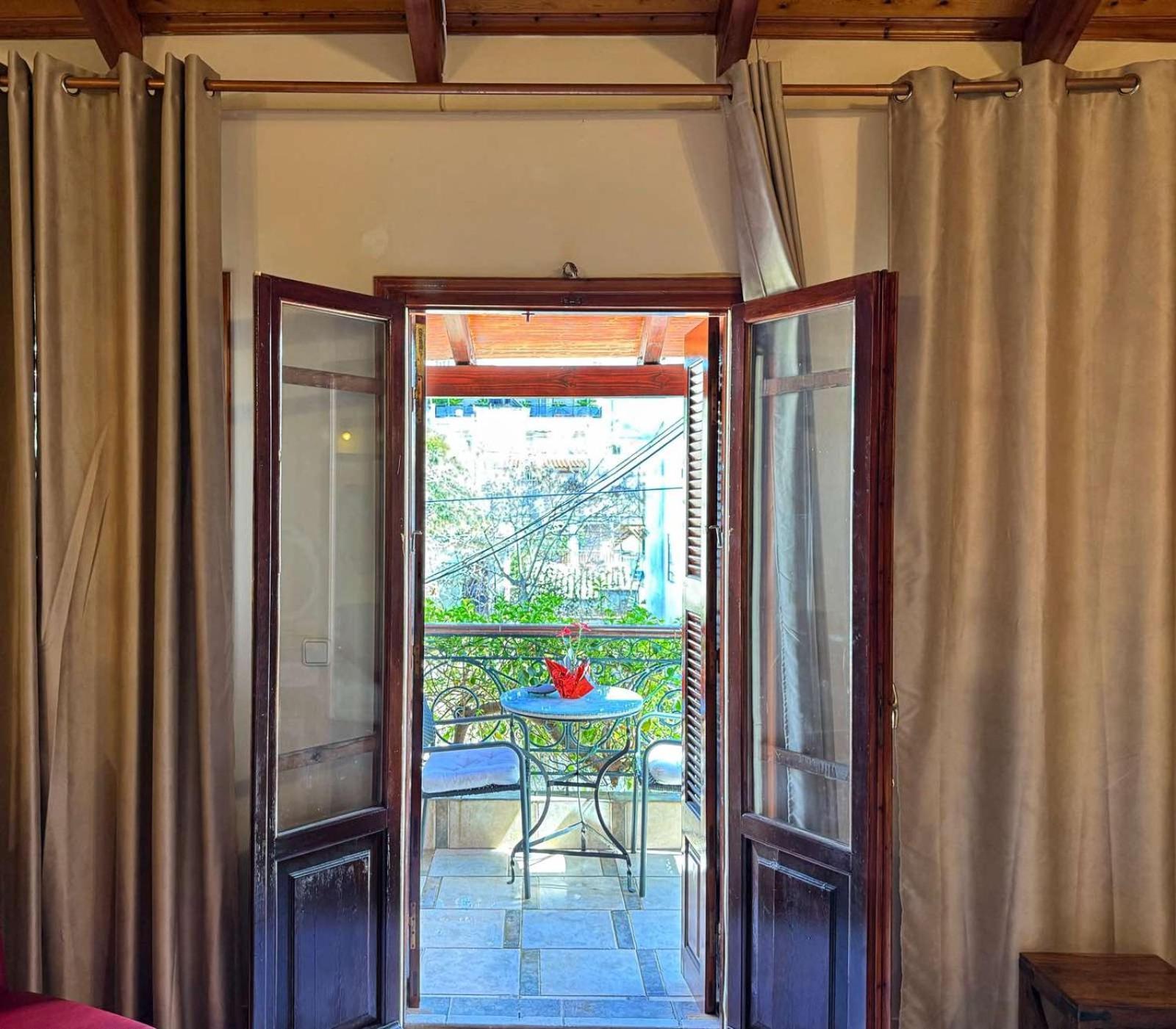 Ferienwohnung Στούντιο Κέντρου Άνω Πόλης Πάτρας Exterior foto
